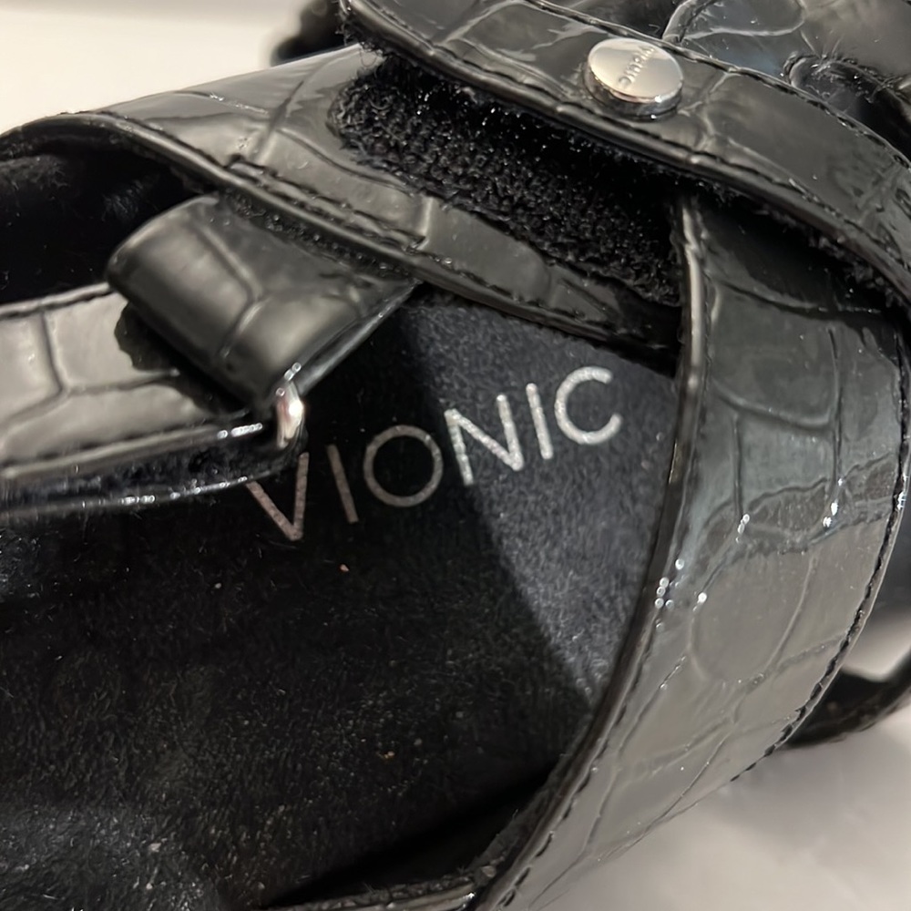 Vionic Podiatrist Designed Adjustable Comfort San… - image 5